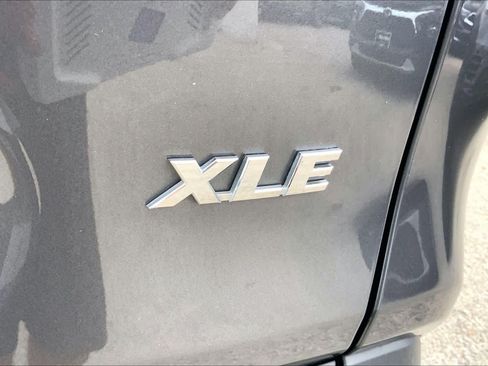 Used 2024 Toyota RAV4 XLE FWD image 10
