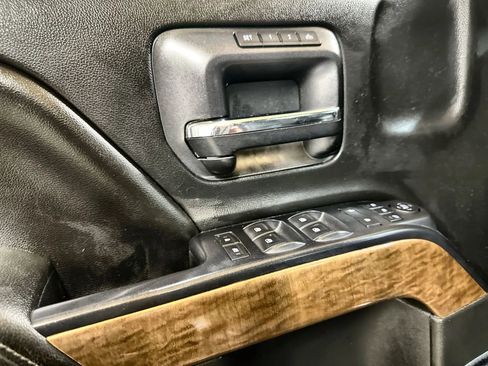 Used 2015 Chevrolet Silverado 1500 LTZ w/ LTZ Plus Package AWD/4WD image 15
