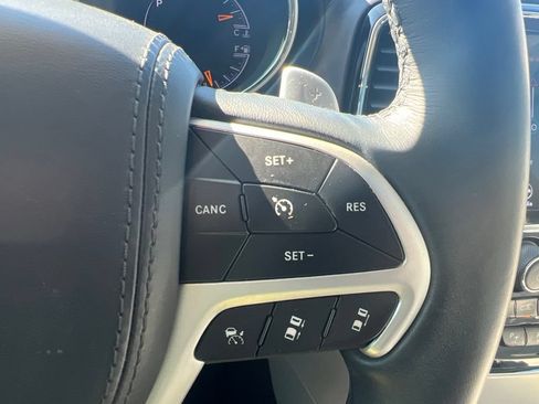 Used 2020 Jeep Grand Cherokee Summit AWD/4WD image 15