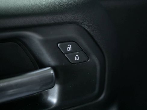 Used 2022 Chevrolet Silverado 1500 Custom Trail Boss w/ Safety Confidence Package image 11