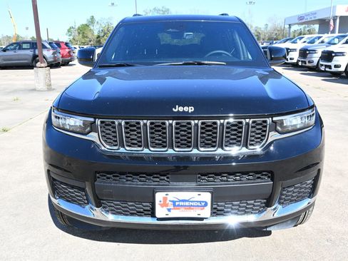 New 2025 Jeep Grand Cherokee L Laredo image 6