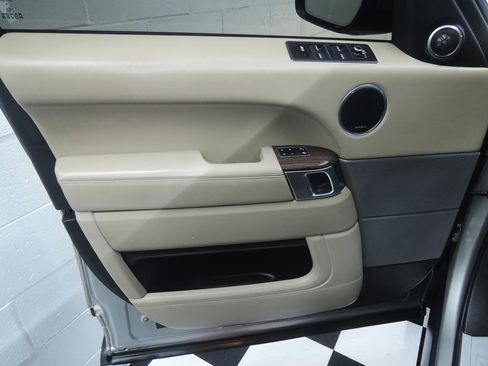 Used 2014 Land Rover Range Rover Sport HSE AWD/4WD image 25