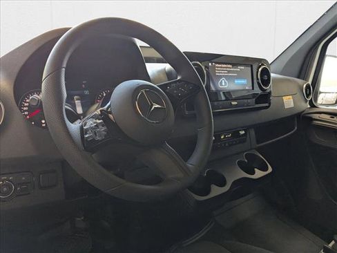 New 2025 Mercedes-Benz Sprinter 2500 image 4