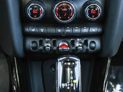 Used 2023 MINI Cooper 2-Door Hardtop FWD image 17