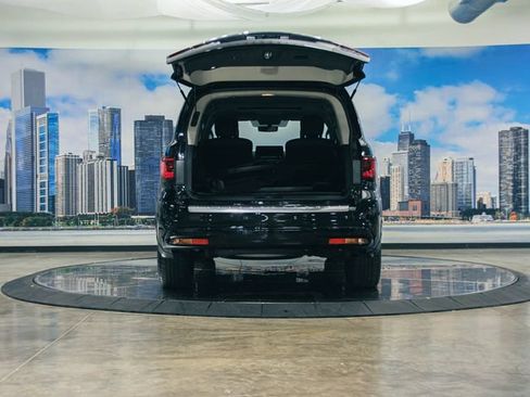 Used 2023 INFINITI QX80 Luxe w/ Cargo Package AWD/4WD image 12