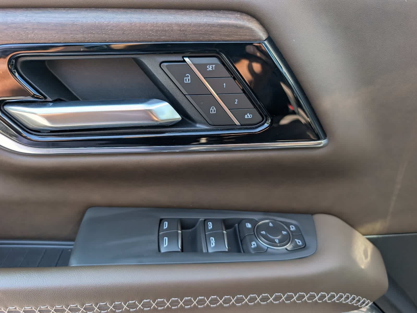 Certified 2026 GMC Yukon Denali Ultimate AWD/4WD image 27