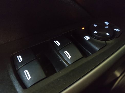 Used 2024 Chevrolet Trax LS FWD image 27
