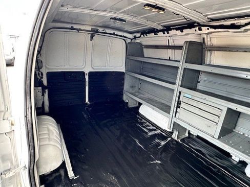 Used 2016 Chevrolet Express 2500 image 11