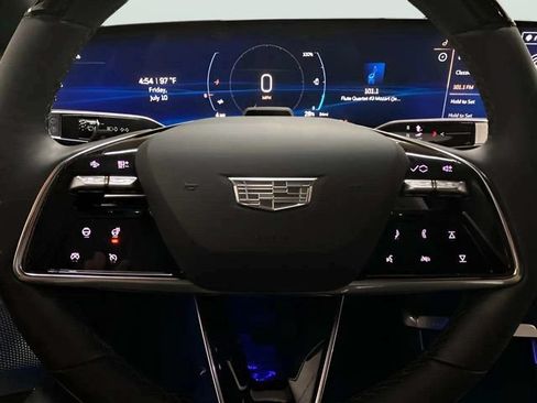 Used 2024 Cadillac Lyriq Luxury RWD image 36