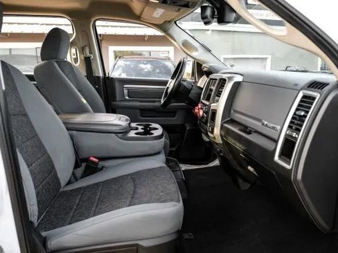 Used 2019 RAM 1500 Big Horn RWD image 31