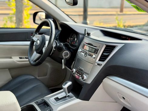 Used 2010 Subaru Legacy 2.5i Premium AWD/4WD image 14