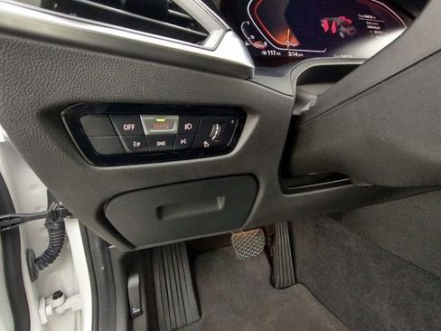 Used 2021 BMW 330i Sedan w/ Driving Assistance Package image 34