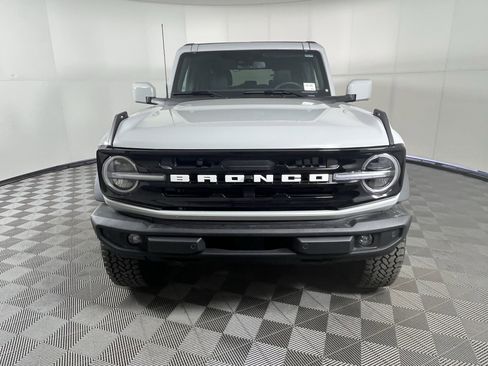 New 2026 Ford Bronco Outer Banks w/ Sasquatch Package AWD/4WD image 8