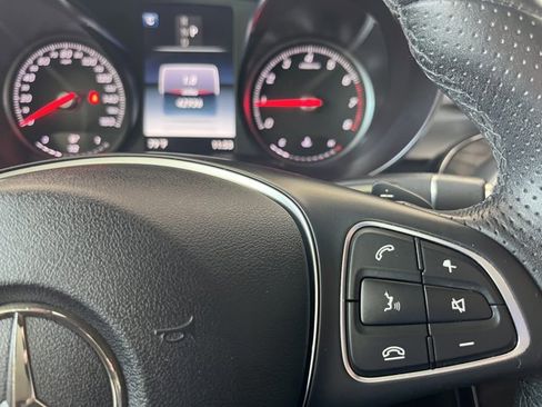 Used 2018 Mercedes-Benz GLC 300 4MATIC image 19