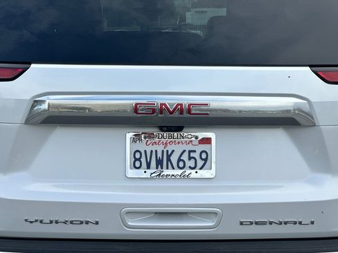 Used 2021 GMC Yukon Denali w/ Denali Premium Package image 50