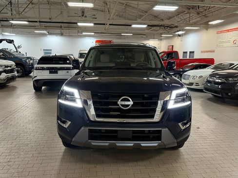 Used 2024 Nissan Armada SL w/ Captain's Chairs Package image 6