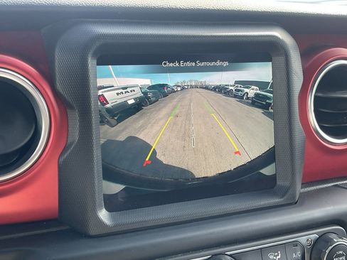 Used 2021 Jeep Wrangler Unlimited Rubicon image 23