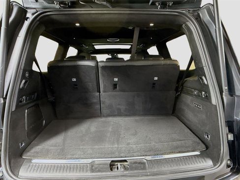 Used 2022 Jeep Grand Wagoneer Series III AWD/4WD image 21