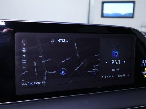 Used 2022 Hyundai Palisade Calligraphy image 32