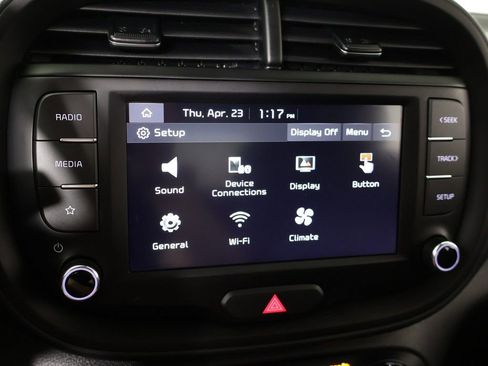 Used 2025 Kia Soul LX w/ LX Technology Package FWD image 42