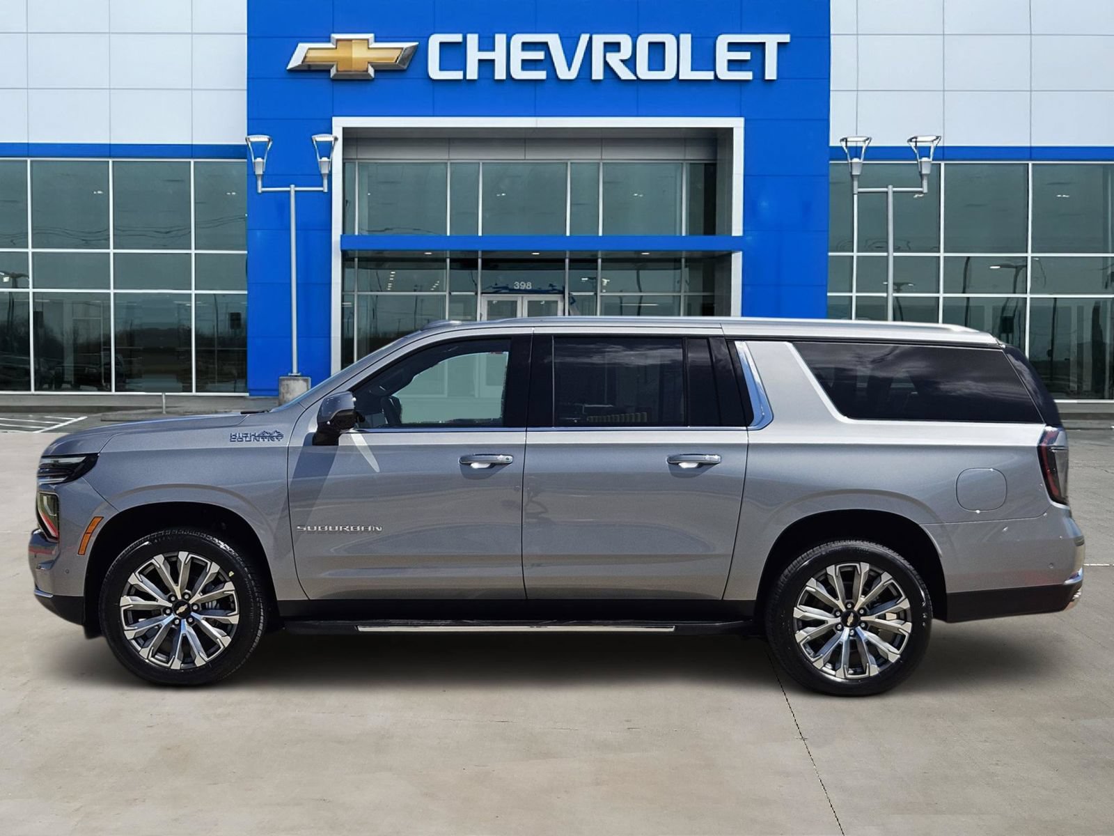 New 2026 Chevrolet Suburban High Country w/ Sun And Tow Package AWD/4WD image 3