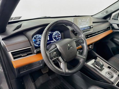 Used 2022 Mitsubishi Outlander SEL AWD/4WD image 16