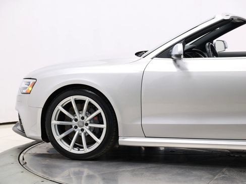 Used 2014 Audi RS 5 Cabriolet AWD/4WD image 5