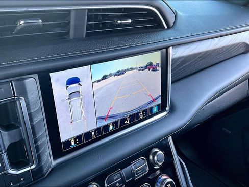 Used 2021 GMC Yukon Denali w/ Denali Premium Package RWD image 23