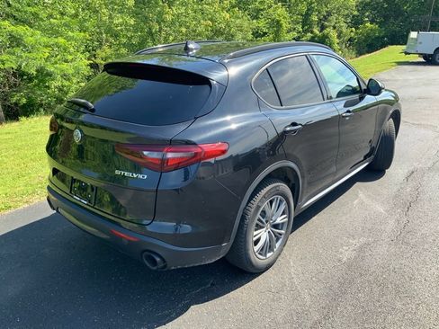 Used 2022 Alfa Romeo Stelvio Sprint RWD image 12