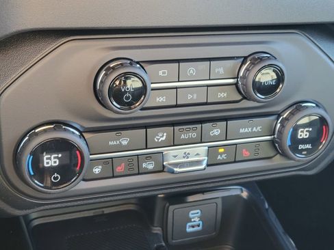 New 2025 Ford Bronco Outer Banks image 18