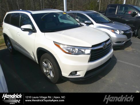 Used 2015 Toyota Highlander Limited Platinum image 1