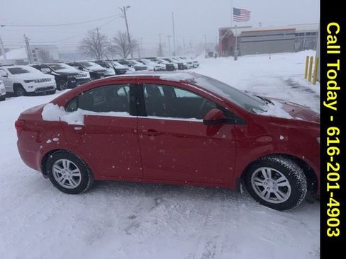 Used 2013 Chevrolet Sonic LT image 1