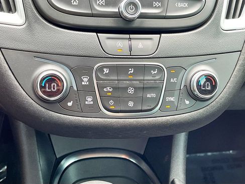 Used 2024 Chevrolet Malibu LT FWD image 15