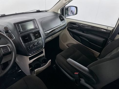 Used 2019 Dodge Grand Caravan SE w/ UConnect Hands-Free Group FWD image 29