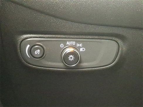 Used 2019 Chevrolet Equinox LT image 22