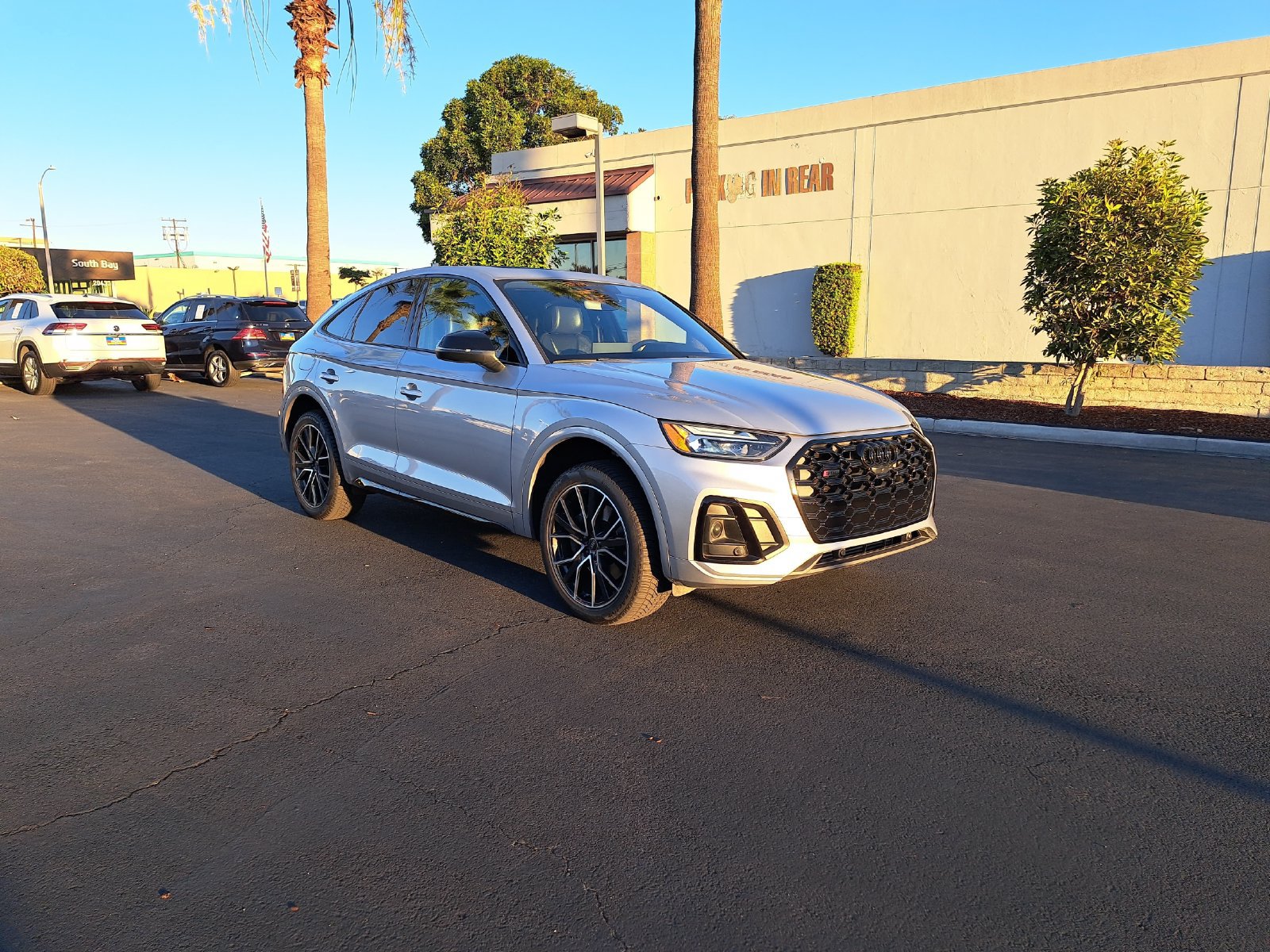 Used 2022 Audi SQ5 Premium Plus w/ Premium Plus Package AWD/4WD image 3