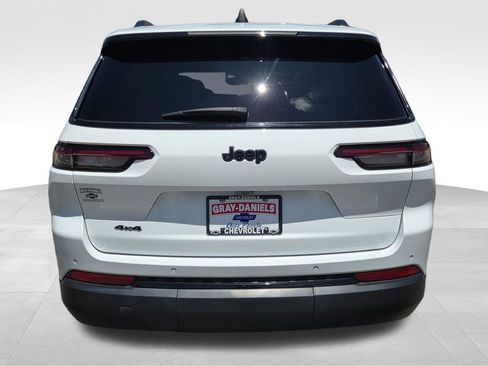 Used 2023 Jeep Grand Cherokee L Laredo AWD/4WD image 7