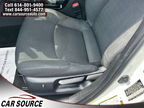 Used 2021 Toyota Corolla SE FWD image 12