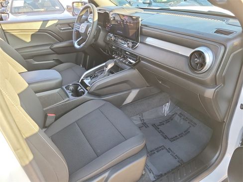 Used 2023 Chevrolet Colorado LT w/ LT Convenience Package II image 17