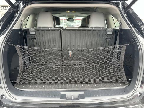 Certified 2023 Toyota Highlander XLE image 10