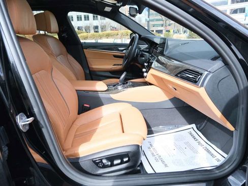Used 2017 BMW 540i xDrive image 34