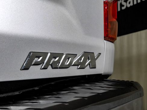 Used 2019 Nissan Titan PRO-4X image 46