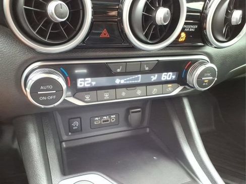 Used 2024 Nissan Sentra SR FWD image 23