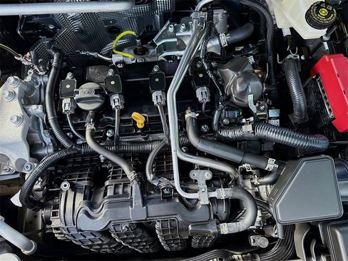 New 2025 Mitsubishi Outlander SE image 33