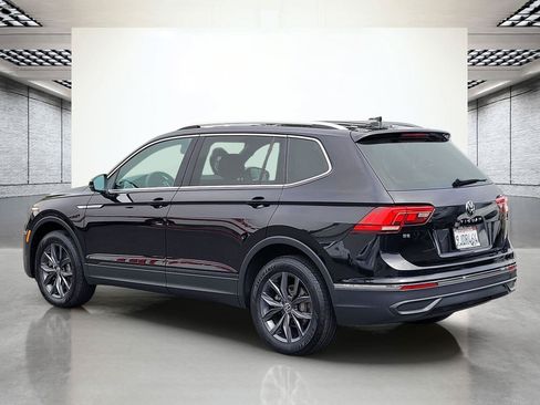 Certified 2023 Volkswagen Tiguan SE FWD image 9