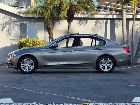Used 2018 BMW 330i Sedan w/ Convenience Package RWD image 2