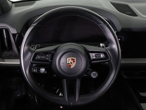 Used 2024 Porsche Cayenne AWD/4WD image 44