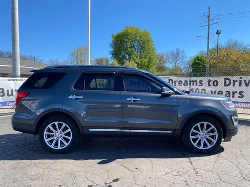 Used 2016 Ford Explorer Limited FWD image 2