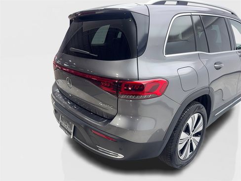 Used 2023 Mercedes-Benz EQB 300 4MATIC image 18