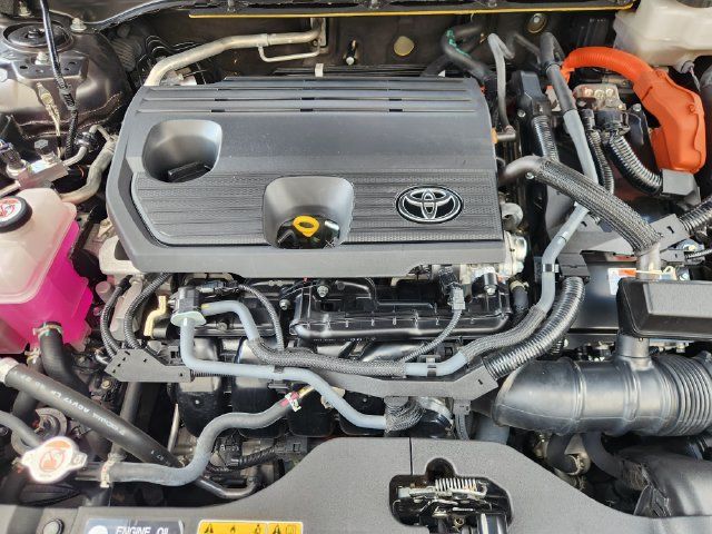 Certified 2024 Toyota Crown AWD/4WD image 31